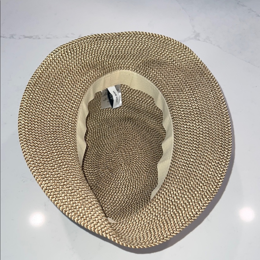 🛍️ 3 for $20 🛍️ - NWOT - Nine West Tan and Cream Woven Hat - Picture 7 of 9